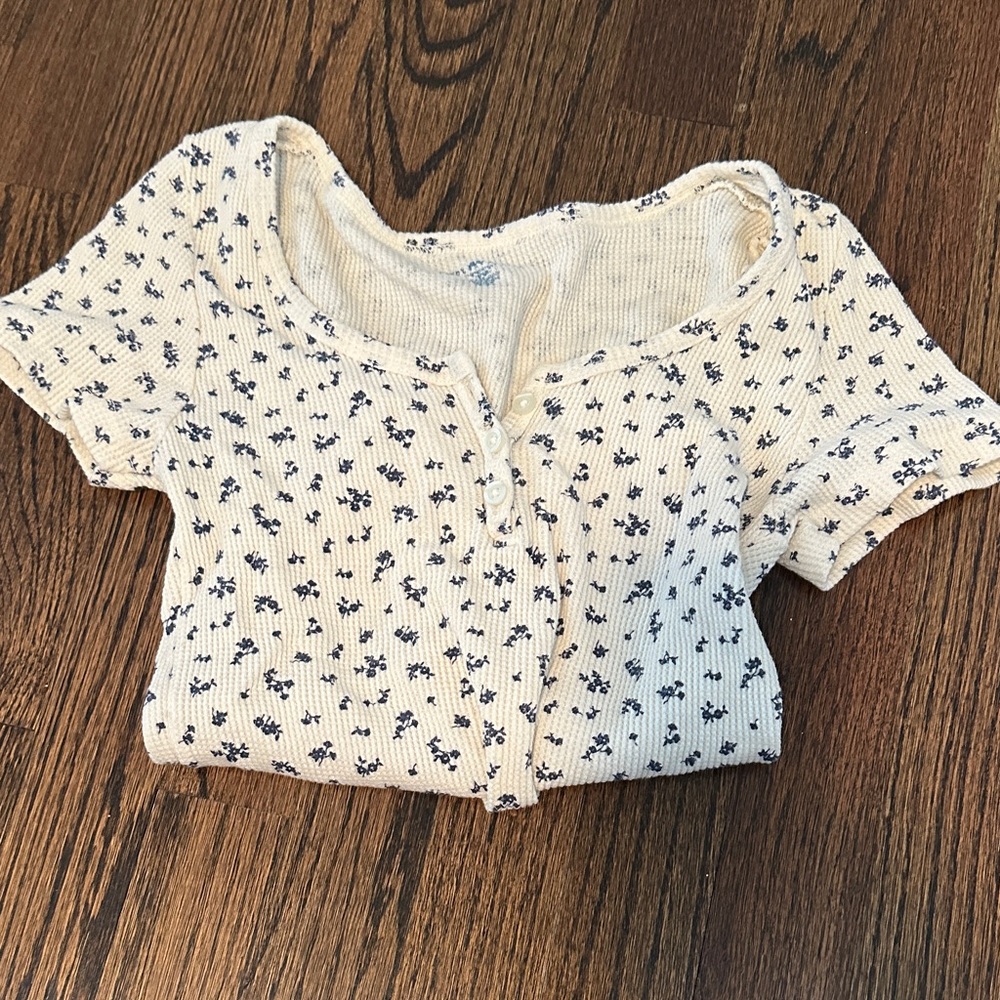 Brandy Melville Cream Floral Short Sleeve Top